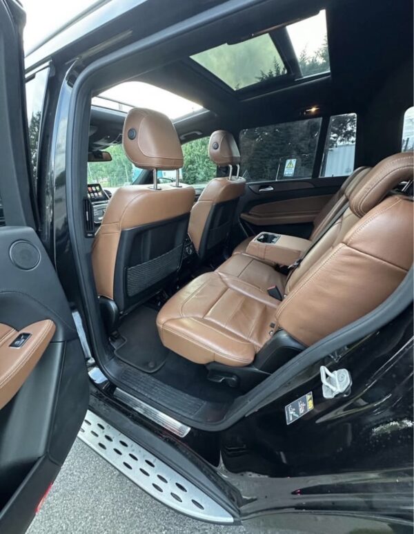 Range Rover Sport HSE V6 – 258 ch – 2015 – 159 000 km – Entretien à jour