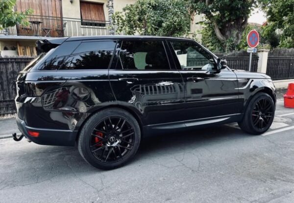 Range Rover Sport HSE V6 – 258 ch – 2015 – 159 000 km – Entretien à jour