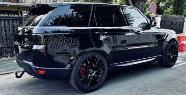 Range Rover Sport HSE V6 – 258 ch – 2015 – 159 000 km – Entretien à jour